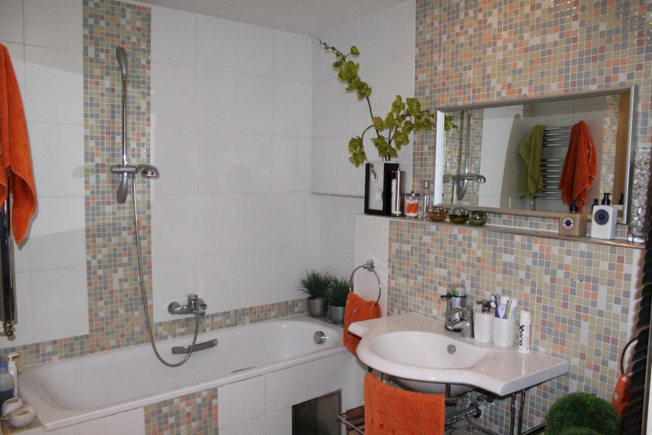 Cosy Apartment Under The Tower Prague Extérieur photo